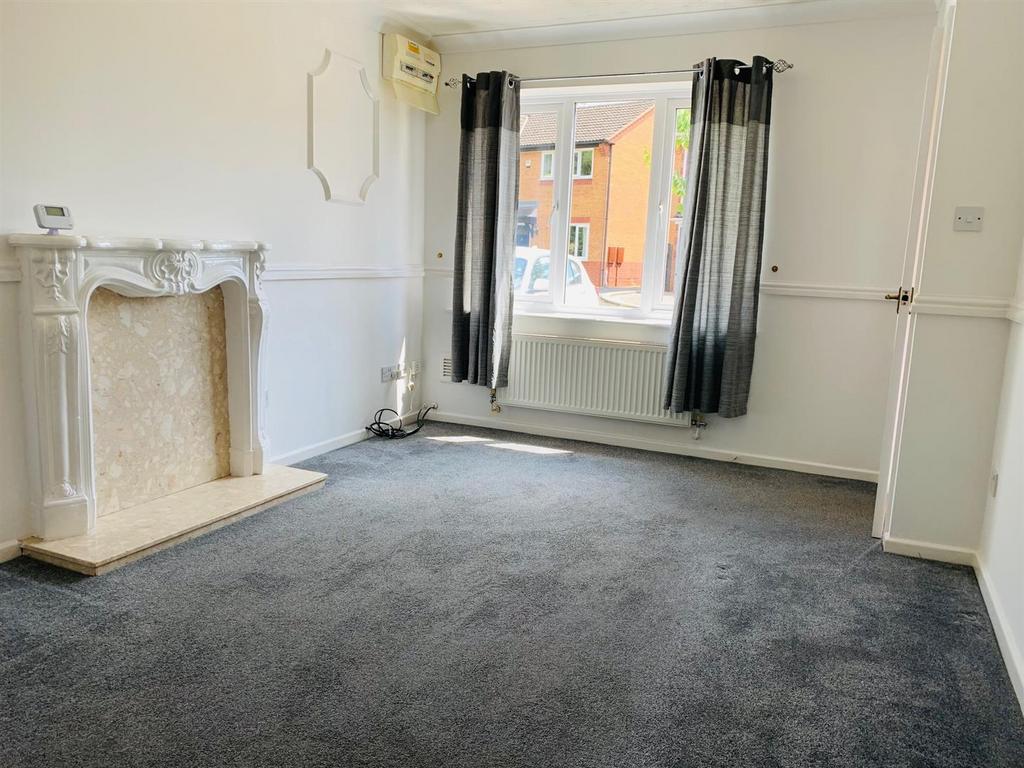 36 Huntingdon Advert Lounge 2.jpg