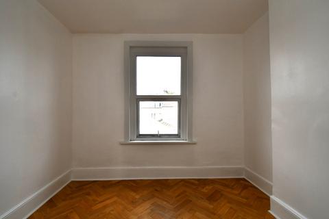 2 bedroom flat for sale, Northbrook Road, Ilford,  IG1
