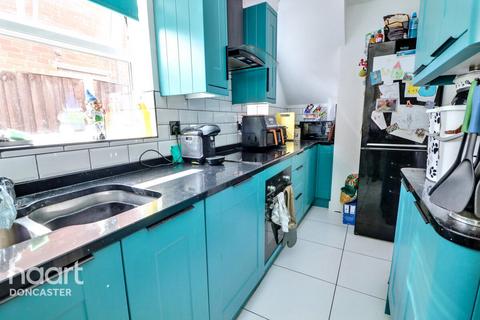 12 Farndale Road, Doncaster, DN5 8SH