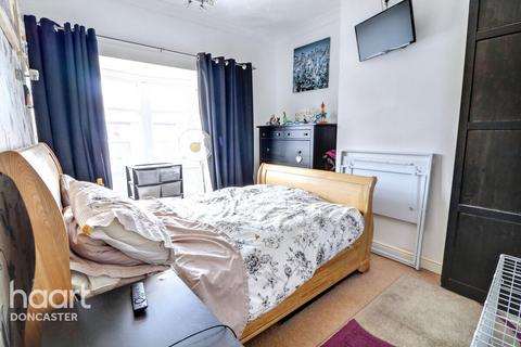 12 Farndale Road, Doncaster, DN5 8SH