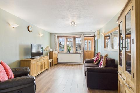 11 Allistonway, Stanford-le-hope, SS17 7HY