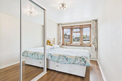 11 Allistonway, Stanford-le-hope, SS17 7HY