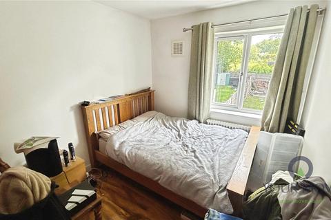 3 bedroom terraced house for sale, Valley Road, Manchester M24