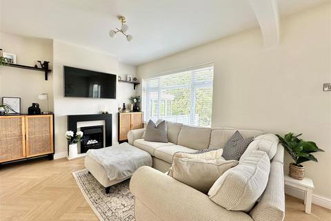 4 Ashfield Road, Chapel En Le Frith, High Peak, SK23 0PS