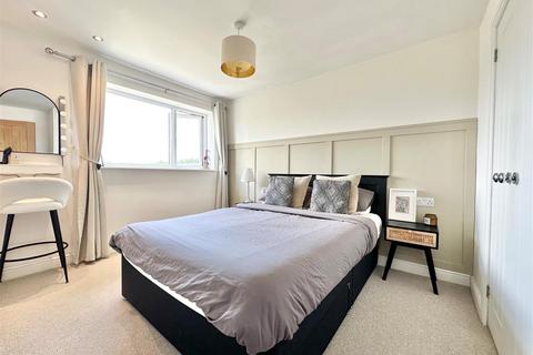 4 Ashfield Road, Chapel En Le Frith, High Peak, SK23 0PS