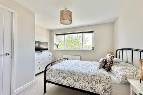 4 Ashfield Road, Chapel En Le Frith, High Peak, SK23 0PS