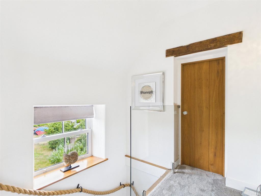 2nd Floor Landing