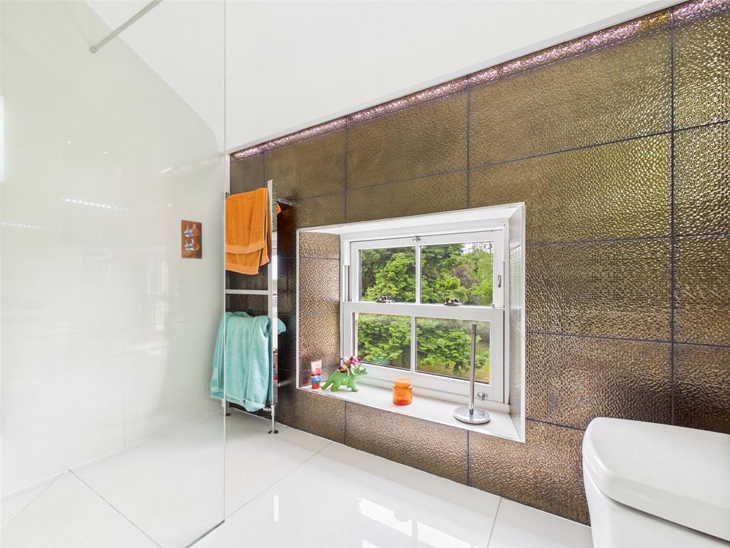 2nd Flr Shower Room