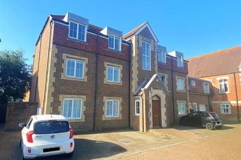 2 bedroom ground floor flat for sale, Cantelupe Road, Bexhill-On-Sea