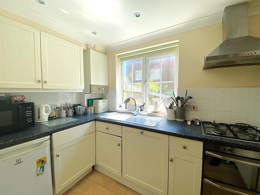 2 Chancery Ct - Kitchen1.jpg