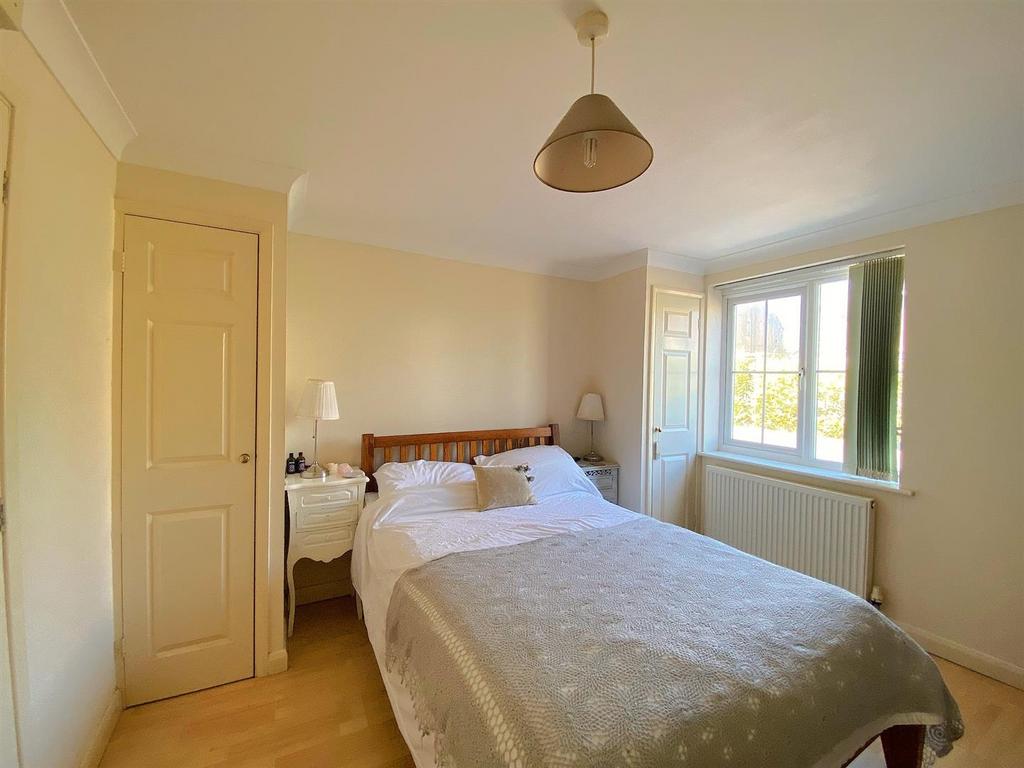 2 Chancery Ct - Bed1.jpg