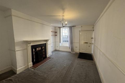 2, Stucley House Fore Street, Chulmleigh, EX18 7BR
