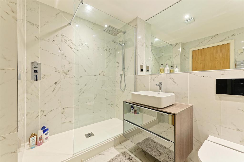 Wisley Penthouse 22.jpg