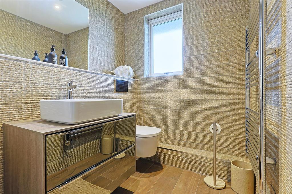 Wisley Penthouse 18.jpg