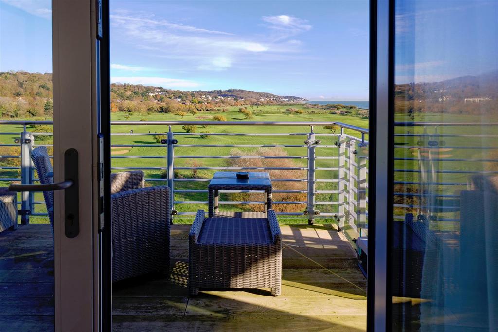 Wisley Penthouse 31.jpg