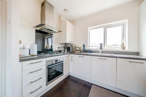 9, Pearl Court Garnet Road, Erith, DA8 2FG