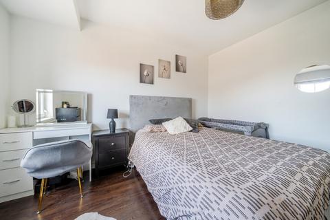 9, Pearl Court Garnet Road, Erith, DA8 2FG
