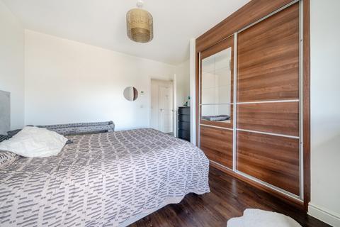 9, Pearl Court Garnet Road, Erith, DA8 2FG
