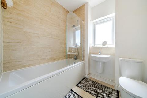 9, Pearl Court Garnet Road, Erith, DA8 2FG