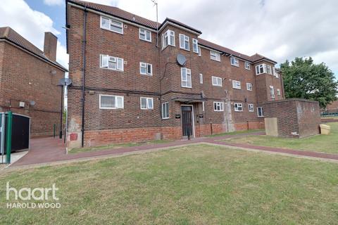 Kingsbridge Circus, Harold Hill
