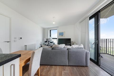 1 bedroom apartment for sale, Kingfisher Heights, London, E16