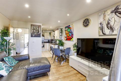 2 bedroom flat for sale, Poppy Drive, Enfield