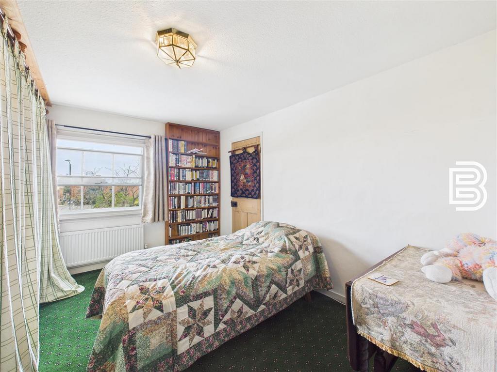Bedroom 5.jpg