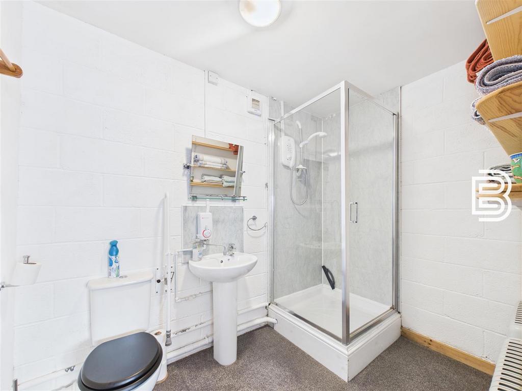 Annex Bathroom.jpg