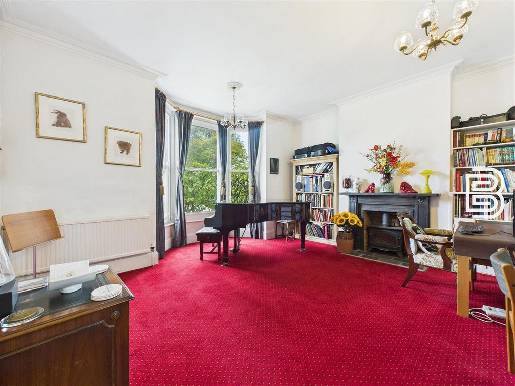 Living Room.jpg