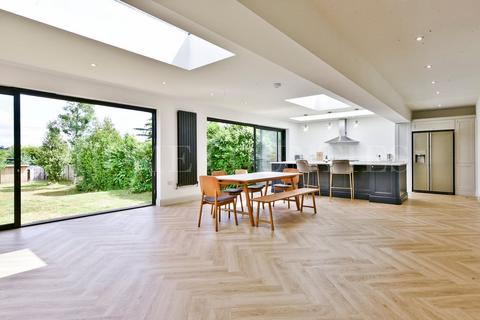 undefined, The Walk, Potters Bar, EN6