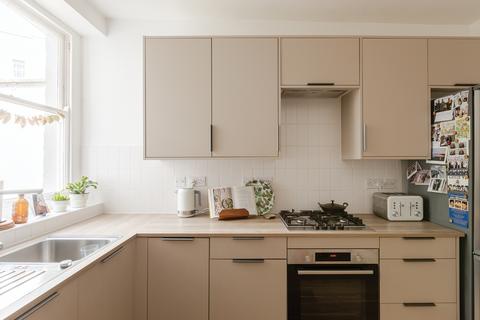 8 Southernhay Avenue, Bristol, BS8 4TJ