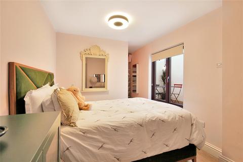 15a Devonshire Terrace, London, W2 3DW
