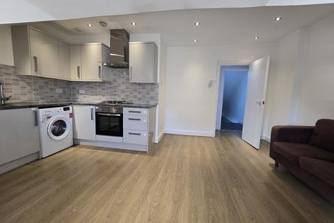 1 bedroom flat to rent, Upper Clapton Road, London E5