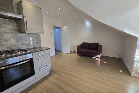 1 bedroom flat to rent, Upper Clapton Road, London E5