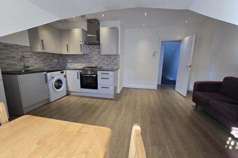1 bedroom flat to rent, Upper Clapton Road, London E5