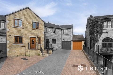 3 bedroom terraced house for sale, Greenside Court, Mirfield, WF14