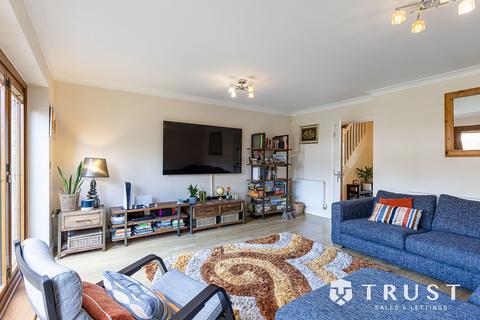 3 bedroom terraced house for sale, Greenside Court, Mirfield, WF14