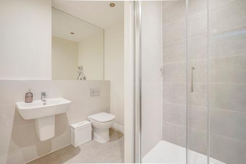 2 bedroom flat for sale, Amersham Road, Hazlemere, HP15