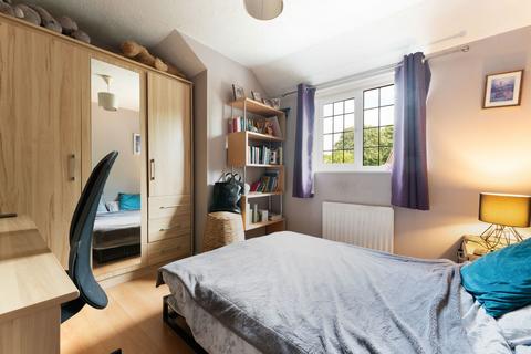 11 Bishops Mead, Laverstock, Salisbury, SP1 1RU