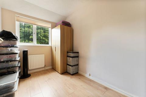 11 Bishops Mead, Laverstock, Salisbury, SP1 1RU