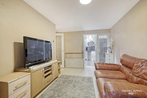4 Breams Field, Langdon Hills, Basildon, SS16 6LG