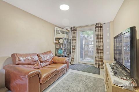 4 Breams Field, Langdon Hills, Basildon, SS16 6LG