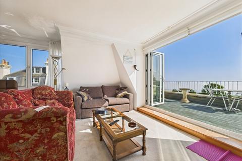 2 bedroom apartment for sale, Earls Avenue, Folkestone