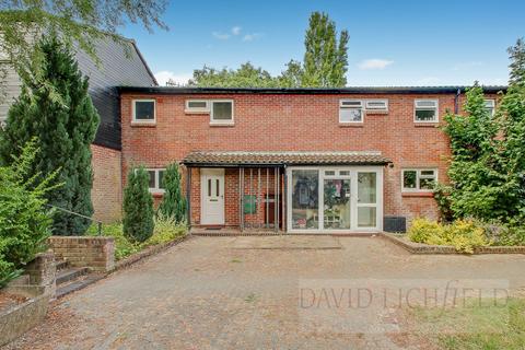 2 bedroom end of terrace house for sale, Northwood HA6