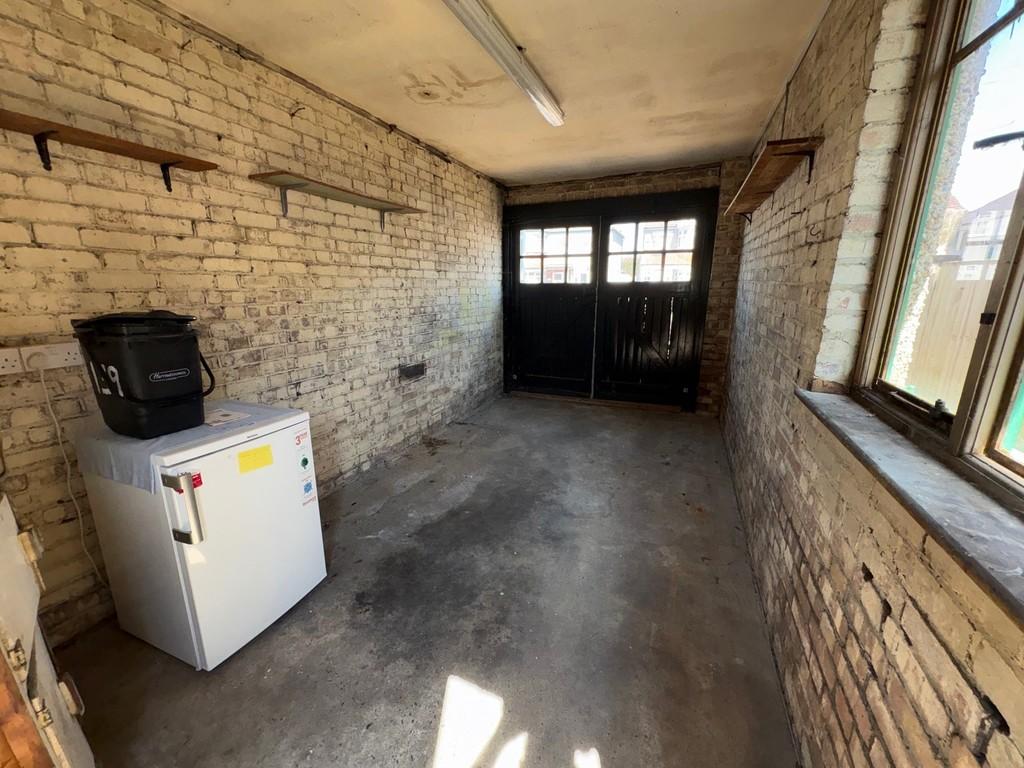 139 Torbay Garage
