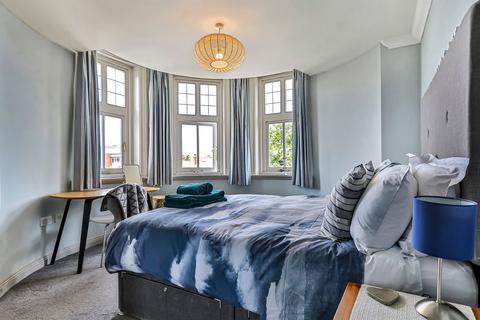 2 bedroom apartment for sale, Burlington Mansions Central, Boscombe Spa