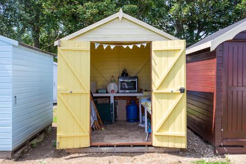 Chalet for sale, Felixstowe IP11