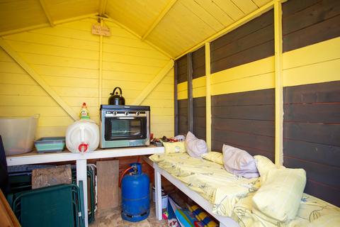 Chalet for sale, Felixstowe IP11