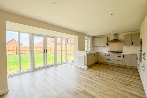 4 bedroom detached house for sale, High Elms Park, Lower Road, Hullbridge