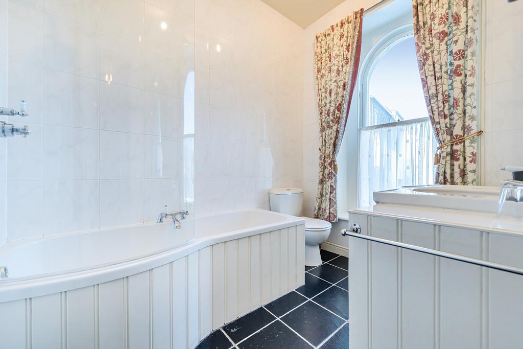 Guest Bedroom Four En-suite